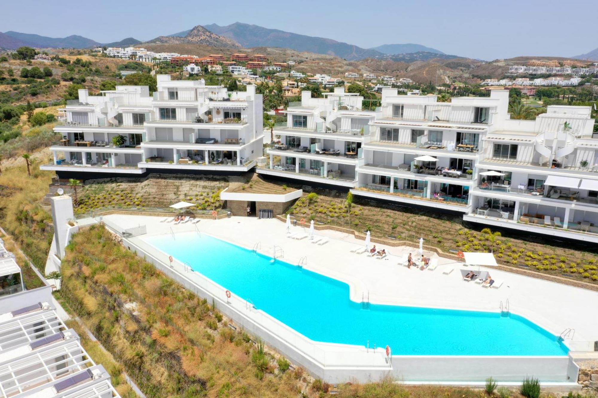 2202 Ocean View Apartment *